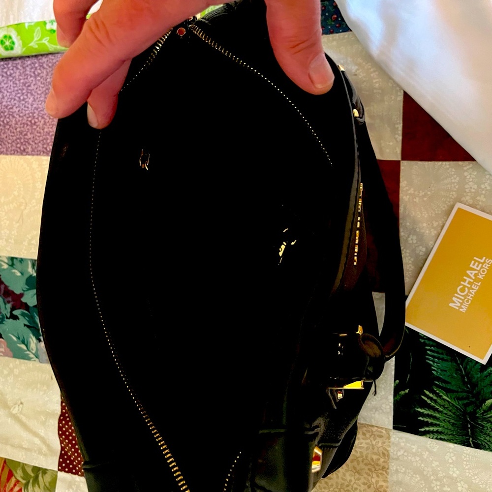 Michael Kors black handbag with detachable shoulder strap. Excellent condition.
